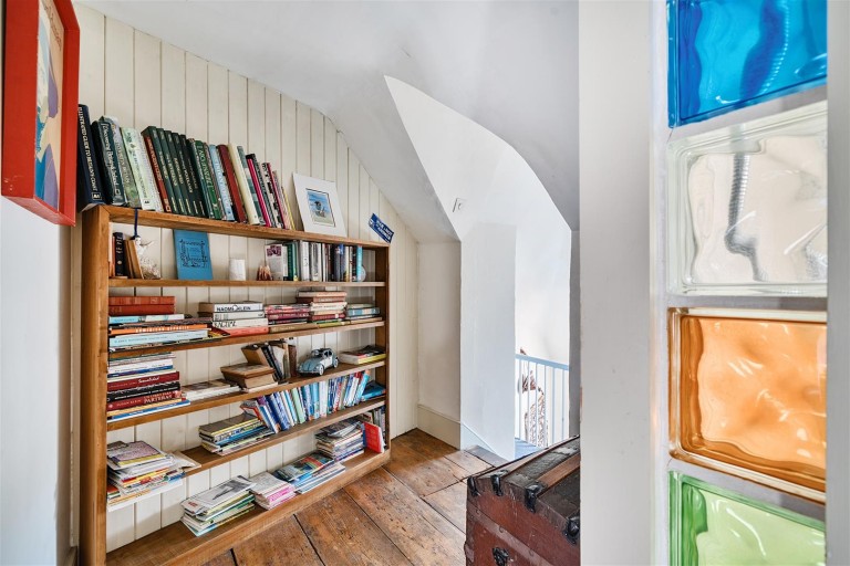 Images for Market Square, Axminster