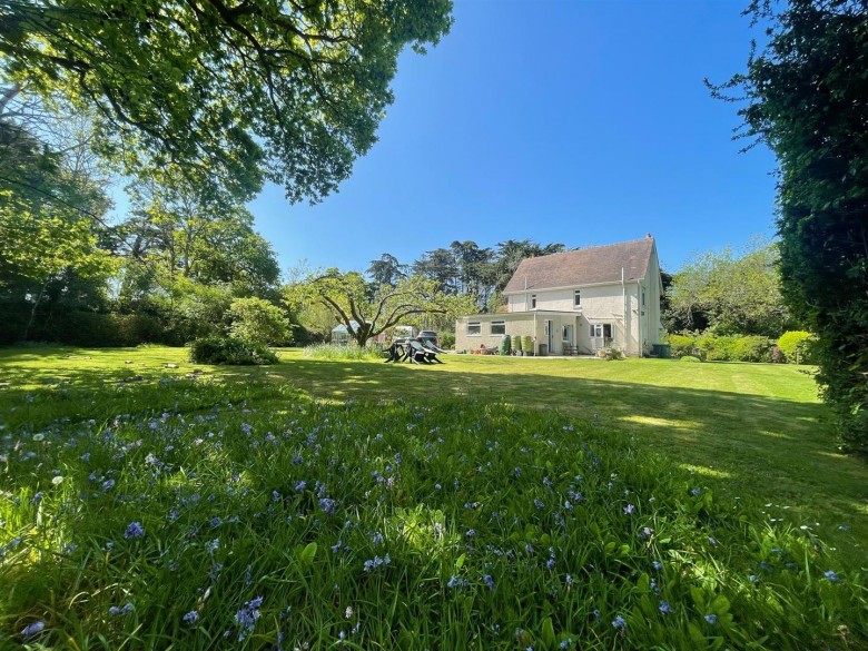 Click the photo for more details of Bouldnor, Yarmouth