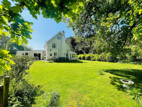 Click the photo for more details of Bouldnor, Yarmouth