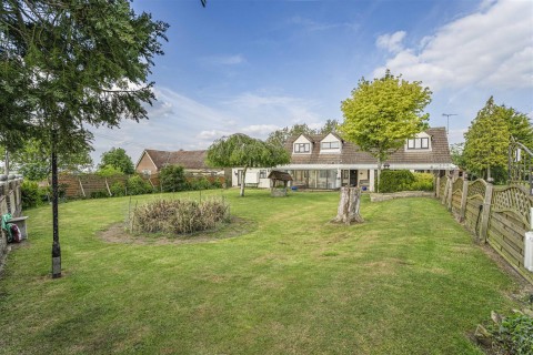 Click the photo for more details of Finchingfield Road, Steeple Bumpstead, Haverhill