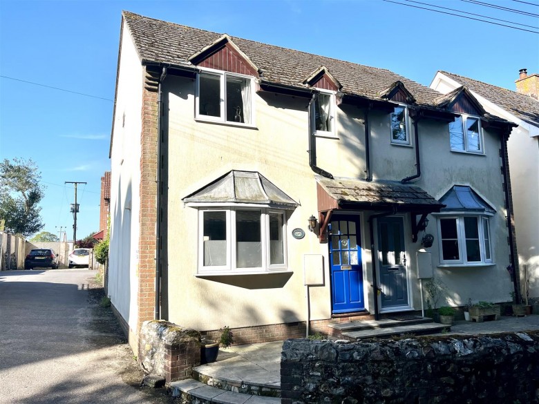 Click the photo for more details of Hawkchurch, Axminster, Devon