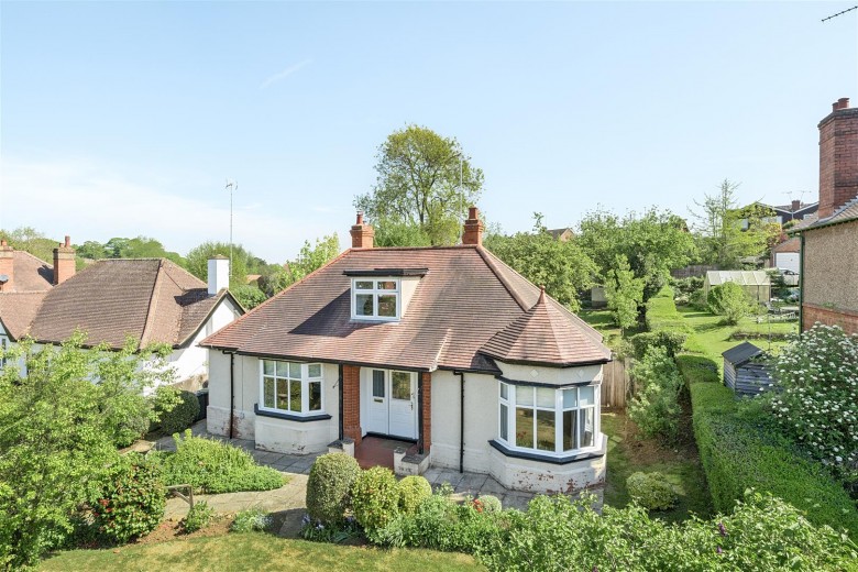 Click the photo for more details of London Road, Daventry, NN11