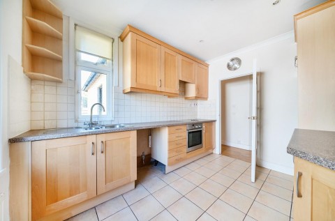 Click the photo for more details of London Road, Daventry, NN11