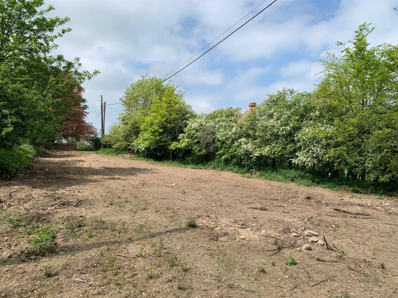 Click the photo for more details of Morchard Bishop, Crediton