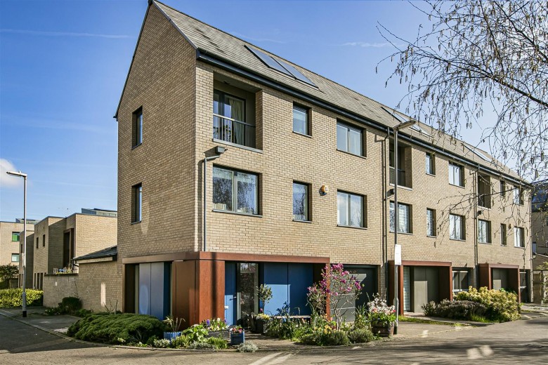 Click the photo for more details of Cedar Road, Trumpington, Cambridge