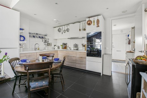 Click the photo for more details of Cedar Road, Trumpington, Cambridge