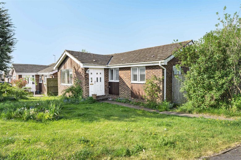 Click the photo for more details of The Cedars, Benson, Wallingford