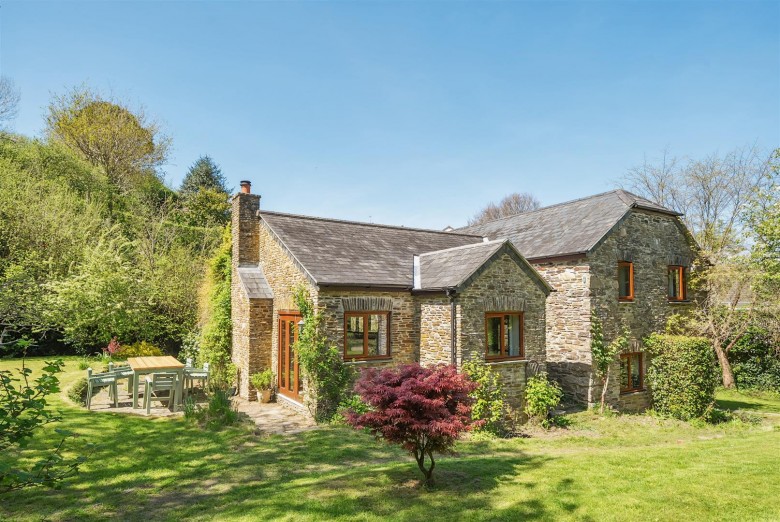 Click the photo for more details of Latchley, Gunnislake