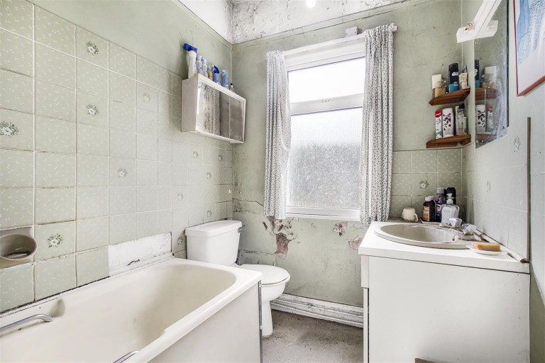 Images for Button End, Harston