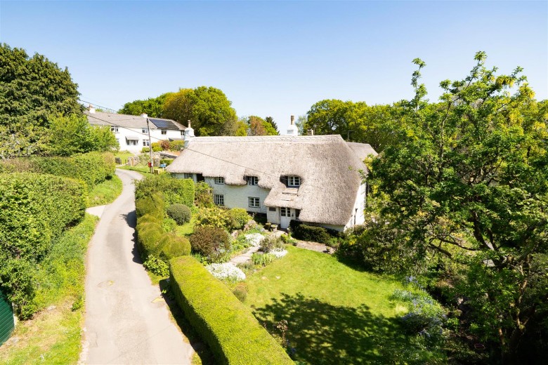 Click the photo for more details of Pethybridge, Lustleigh, Newton Abbot