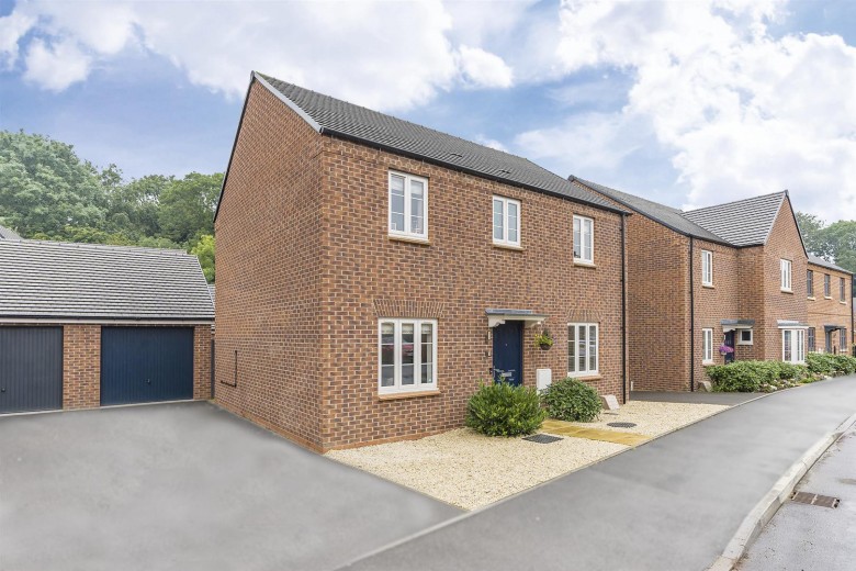 Click the photo for more details of West Coast Lane, Rugby, CV21