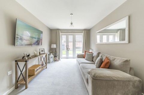 Click the photo for more details of West Coast Lane, Rugby, CV21