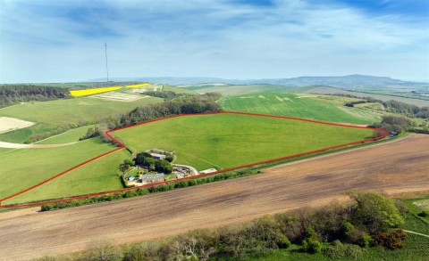 Click the photo for more details of Nr Shorwell, Isle of Wight