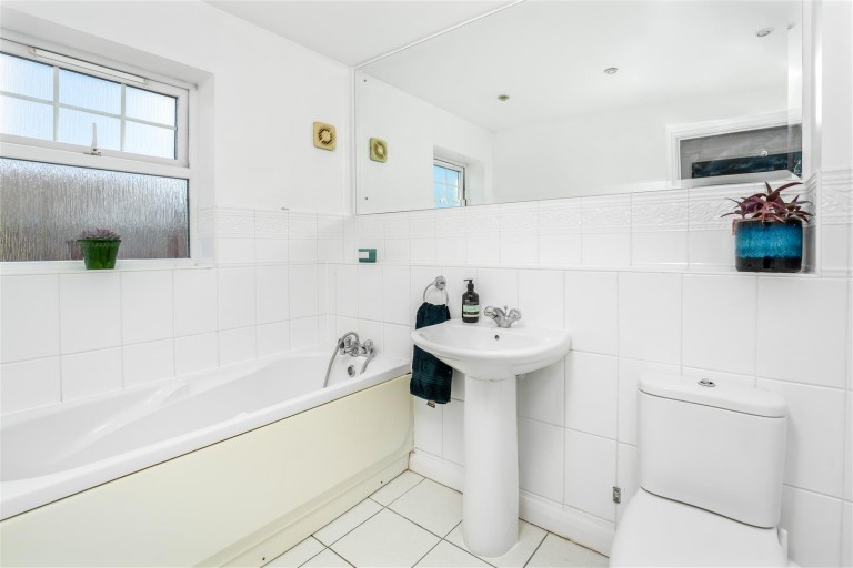 Images for Griffin Close, Twyford, Banbury