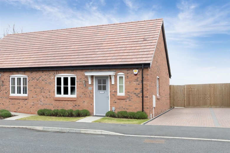 Click the photo for more details of Foxglove Drive, Swinford, Lutterwoth. LE17