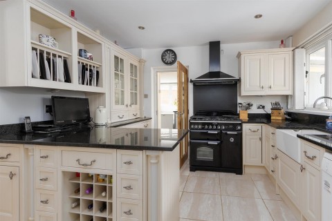Click the photo for more details of Kilsby Road, Barby, Rugby