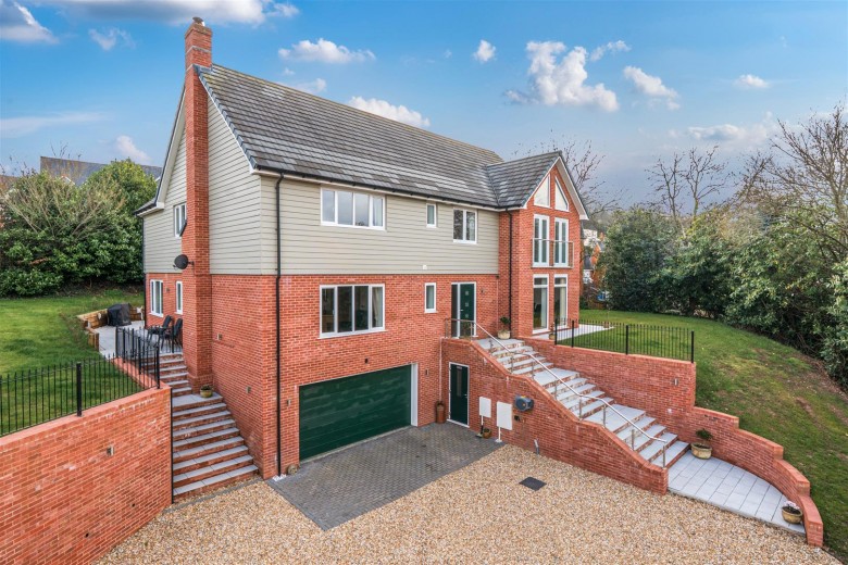 Click the photo for more details of Canal Hill, Tiverton