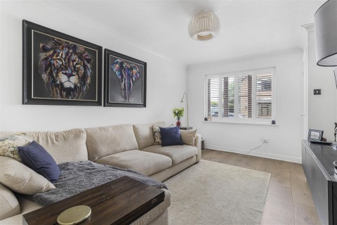 Click the photo for more details of Tharp Way, Chippenham