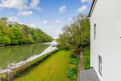 Click the photo for more details of Tuckenhay, Totnes