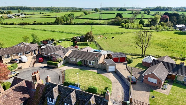 Images for Plum Park Lane, Paulerspury, NN12