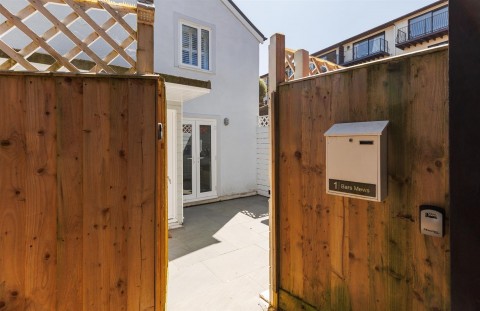 Click the photo for more details of Cowes, Isle of Wight