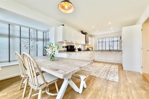 Click the photo for more details of Crocus Close, Newark