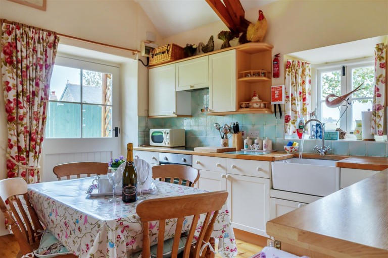 Images for Long Lanes, St Erth, Hayle