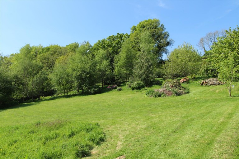 Images for Churchill, Axminster