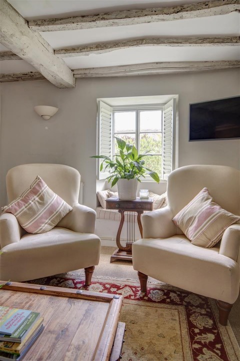 Click the photo for more details of South Cerney, Gloucestershire