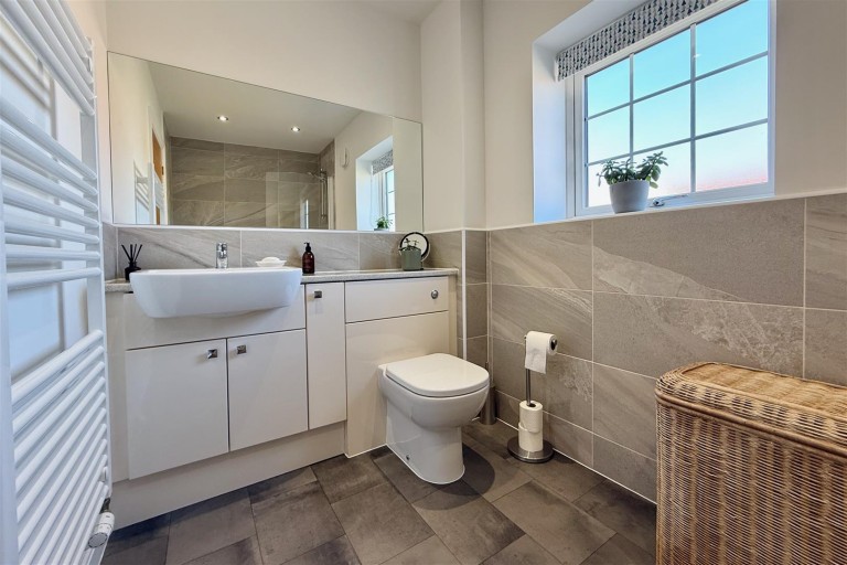 Images for Top Farm Avenue, Navenby