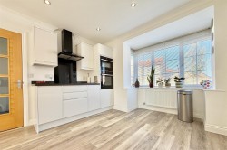 Images for Top Farm Avenue, Navenby