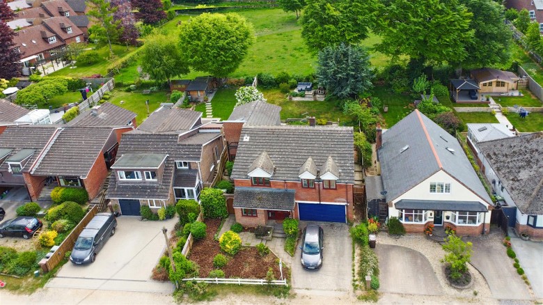 Click the photo for more details of Trinder Road, Wantage, Oxfordshire, OX12