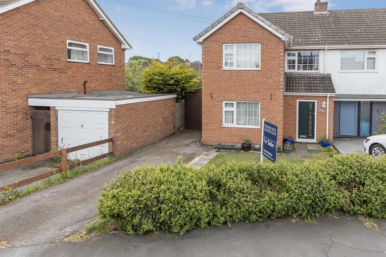 Click the photo for more details of Outlands Drive, Hinckley, LE10