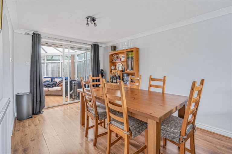 Images for Willow Crescent, Newmarket
