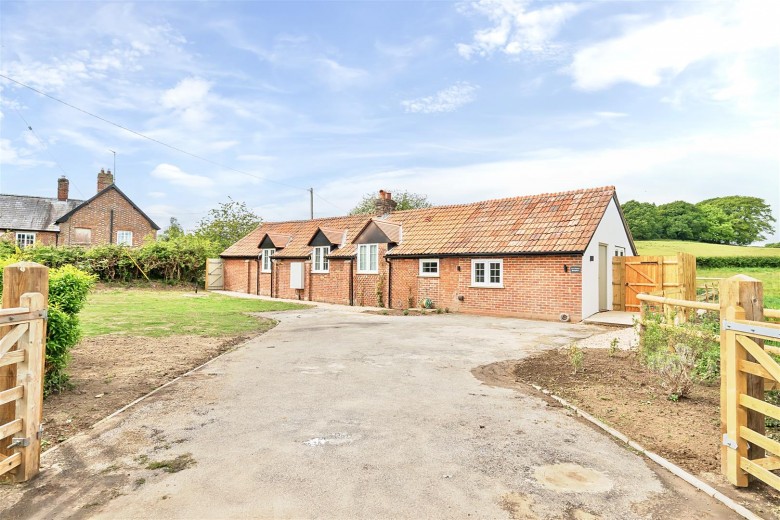 Click the photo for more details of East Morden, Wareham