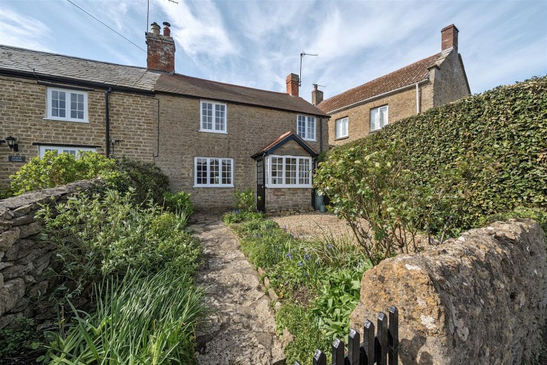 Click the photo for more details of High Street, Burton Bradstock, Bridport