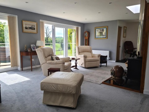 Click the photo for more details of West Ogwell, Devon