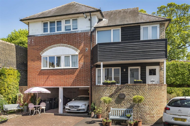 Click the photo for more details of Church Street, Saffron Walden