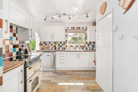 Click the photo for more details of Bloxham Road, Banbury