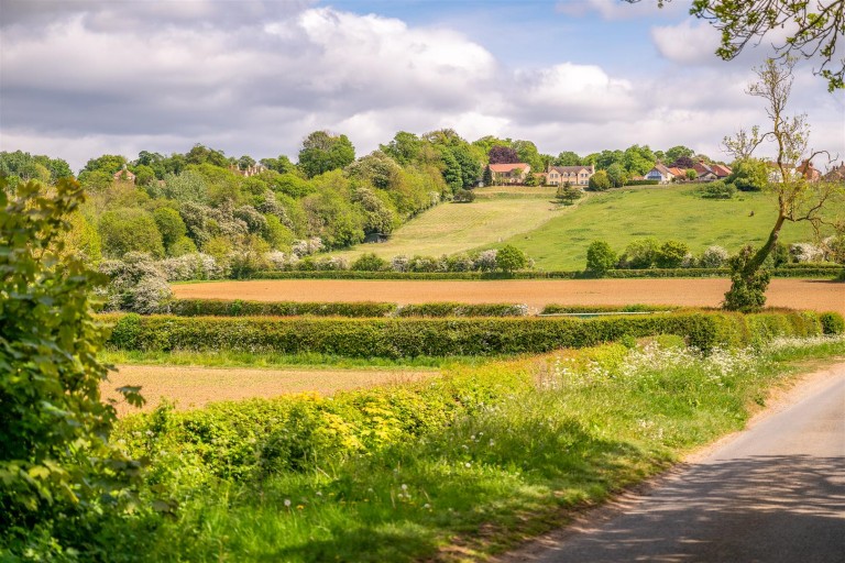 Images for Far Lane, Coleby