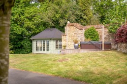 Images for Far Lane, Coleby