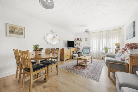 Click the photo for more details of Victoria Court, Henley-On-Thames