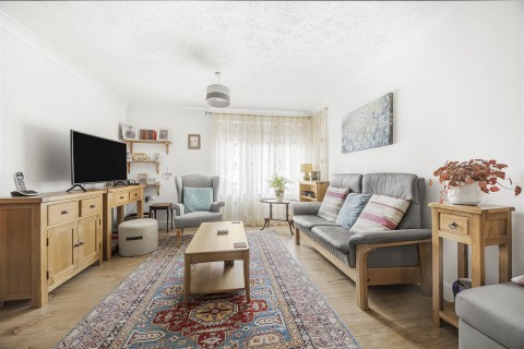 Click the photo for more details of Victoria Court, Henley-On-Thames