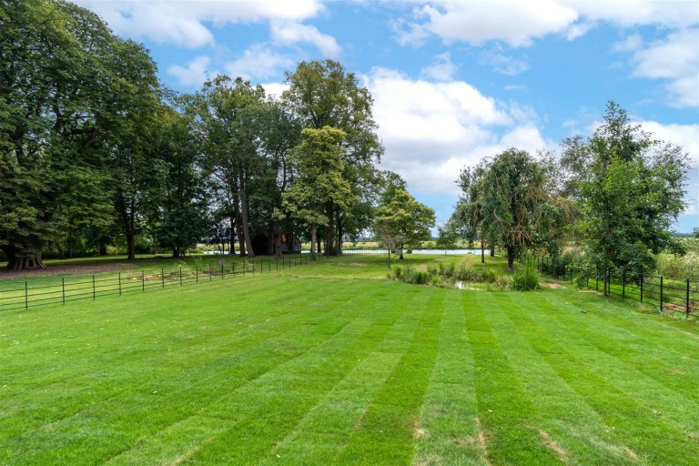 Images for Burcot, Abingdon