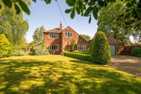 Click the photo for more details of Linga Lane, Bassingham, Lincoln