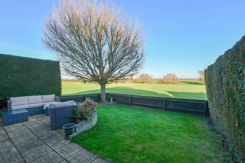 Click the photo for more details of Tharp Way, Chippenham