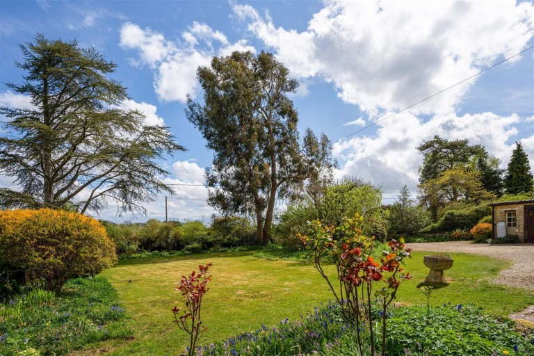 Images for East End, North Leigh, Oxfordshire