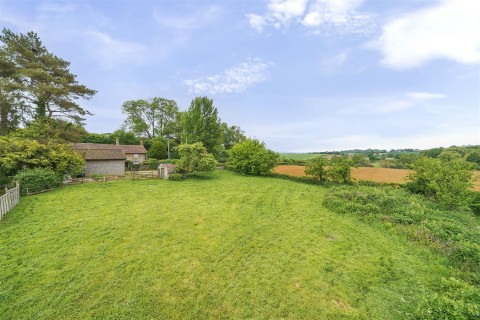 Click the photo for more details of Snails Hill, West Chinnock, Crewkerne