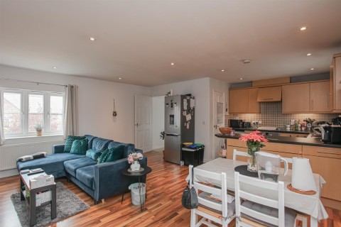 Click the photo for more details of Winter Gardens Way, Banbury