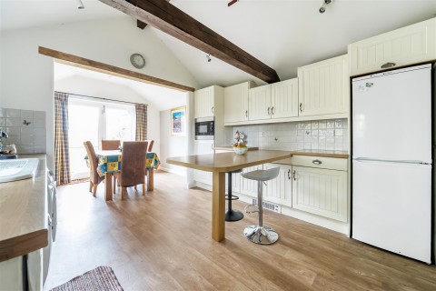 Click the photo for more details of Wappenham Road, Abthorpe, NN12